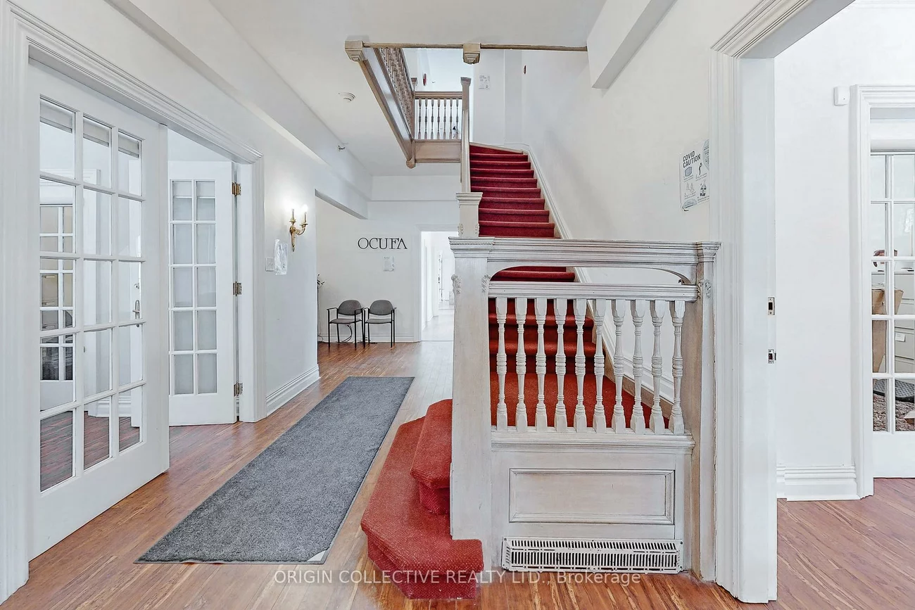 17, Isabella, Church-Yonge Corridor, Toronto