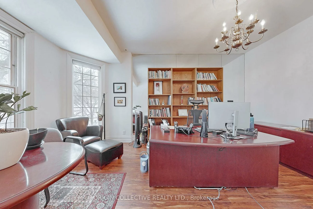 17, Isabella, Church-Yonge Corridor, Toronto