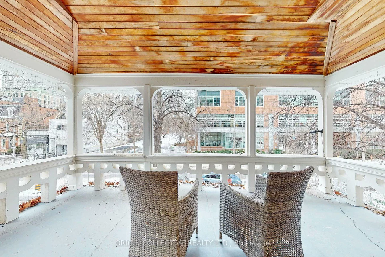 17, Isabella, Church-Yonge Corridor, Toronto