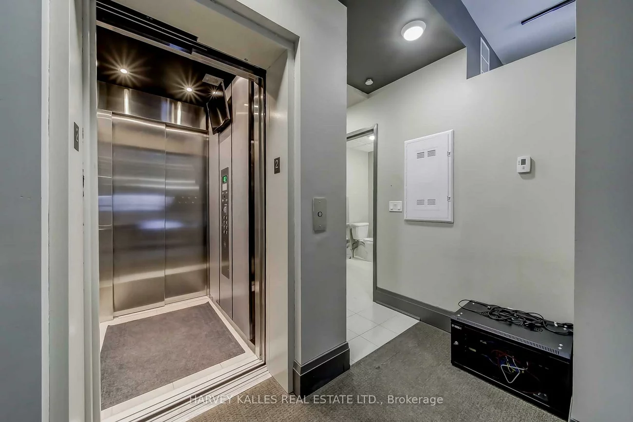 2078, Avenue, Bedford Park-Nortown, Toronto