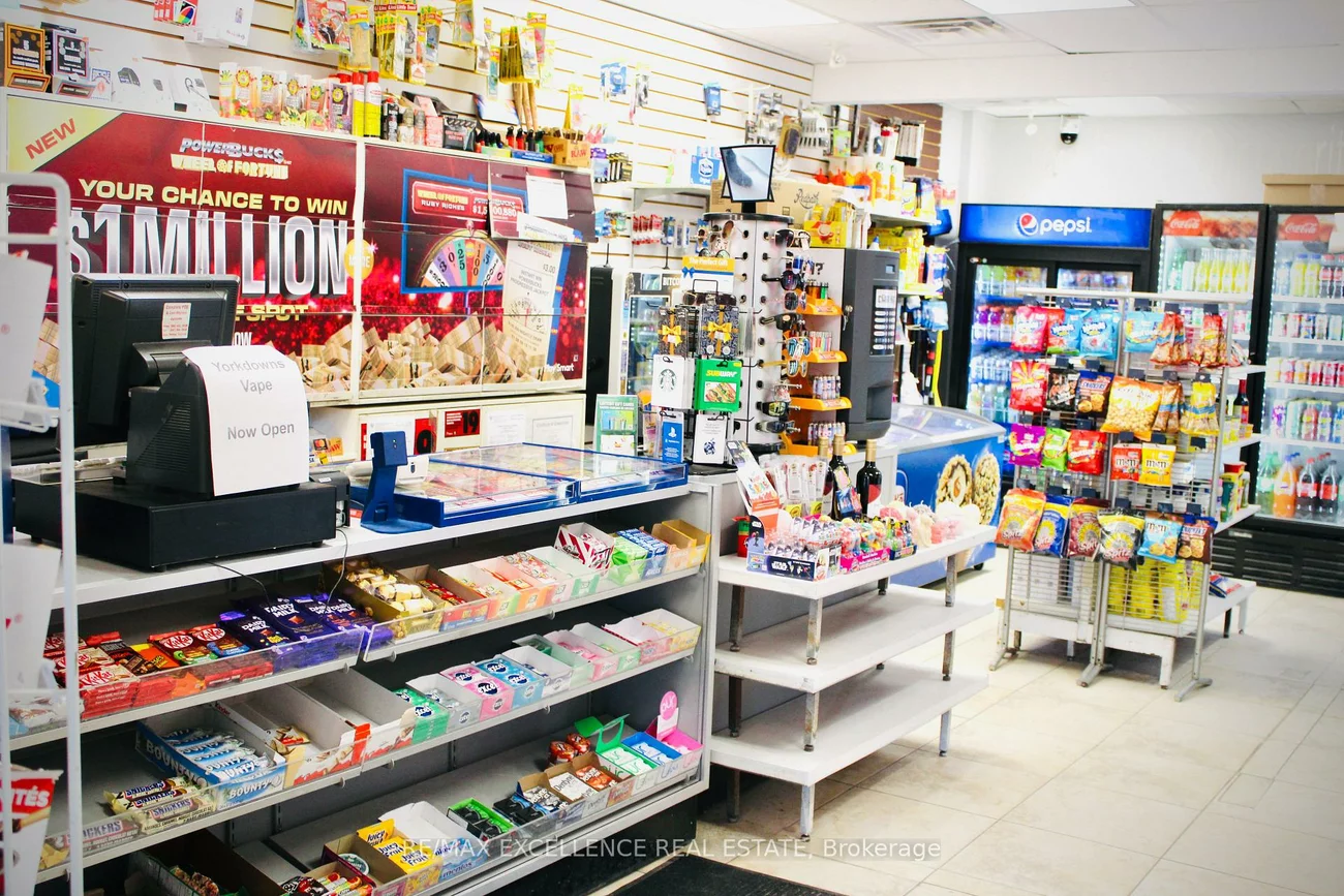 4119, Bathurst, Lansing-Westgate, Toronto