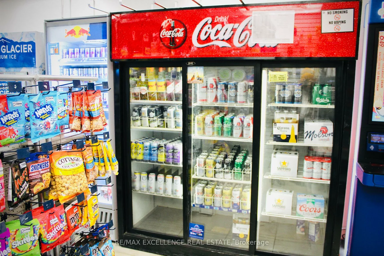 4119, Bathurst, Lansing-Westgate, Toronto