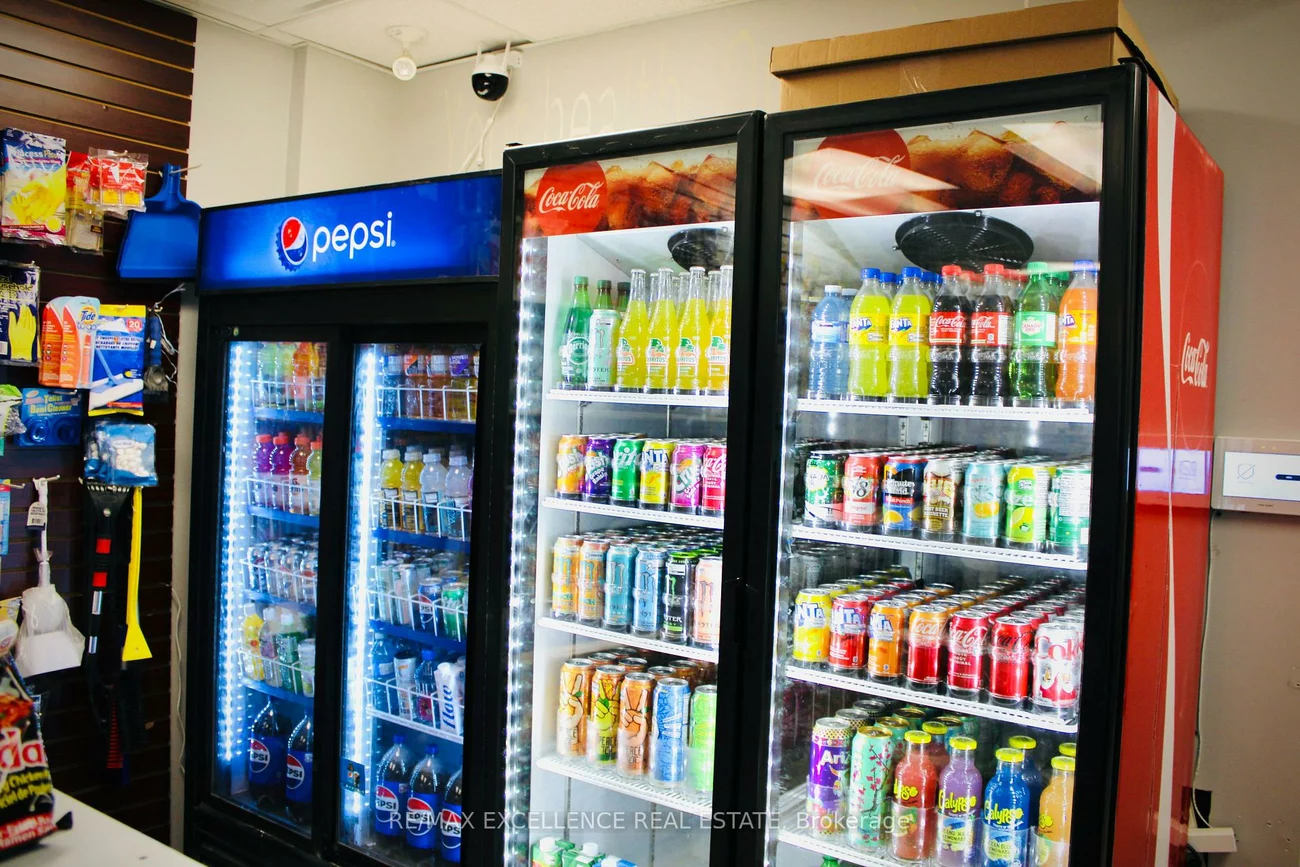 4119, Bathurst, Lansing-Westgate, Toronto