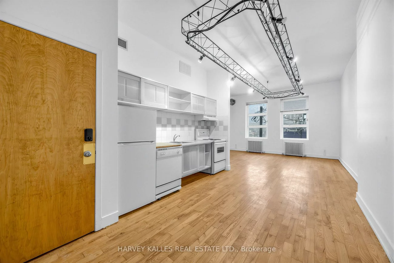 106, Queen, Church-Yonge Corridor, Toronto