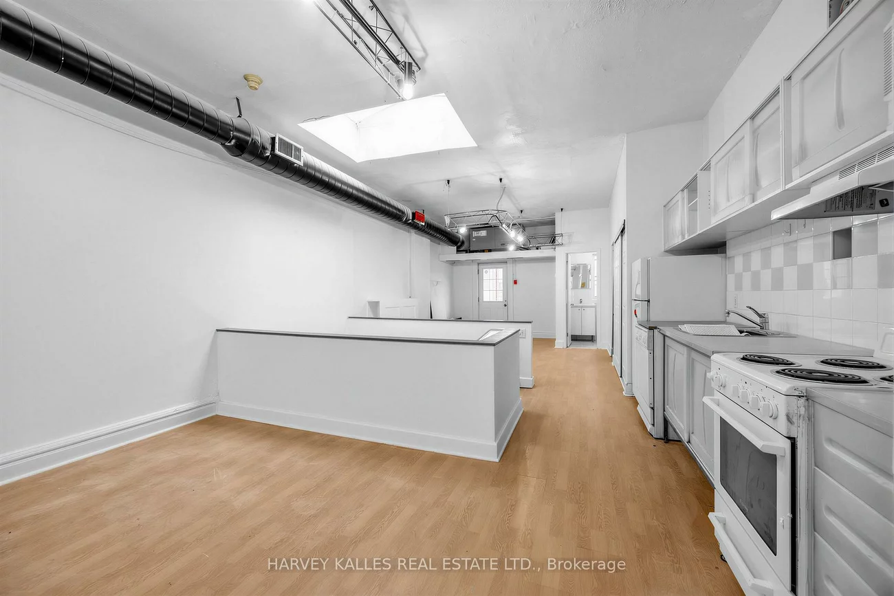 106, Queen, Church-Yonge Corridor, Toronto