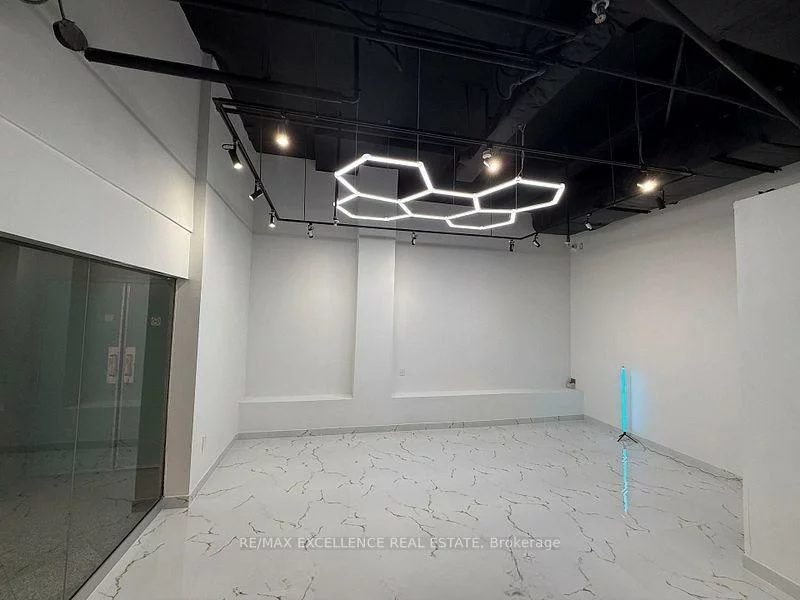 222, Spadina, Kensington-Chinatown, Toronto