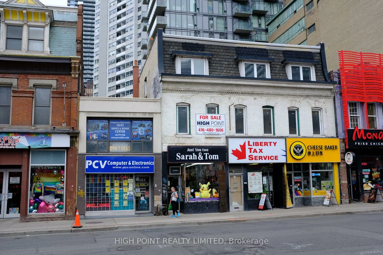 684-690, Yonge, Bay Street Corridor, Toronto