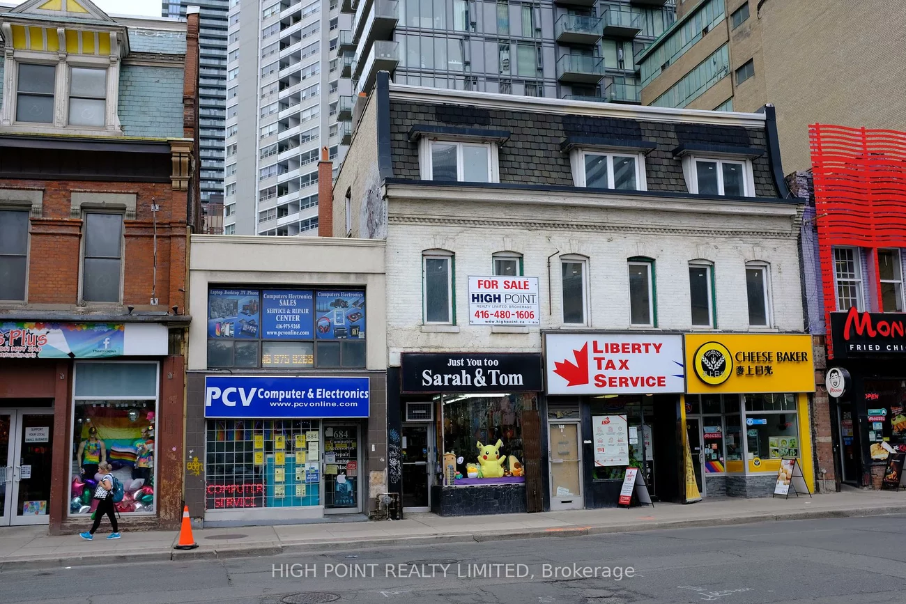 684-690, Yonge, Bay Street Corridor, Toronto