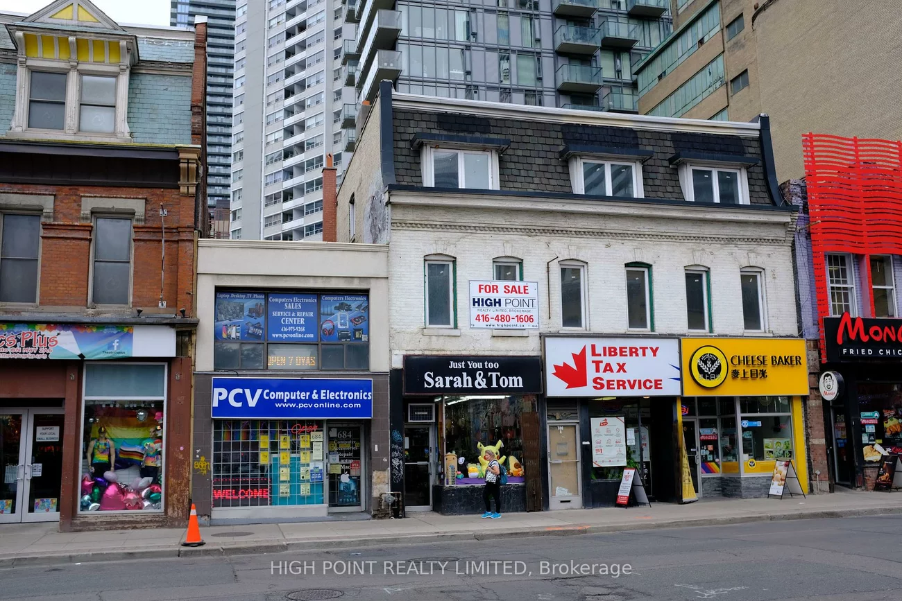 684-690, Yonge, Bay Street Corridor, Toronto