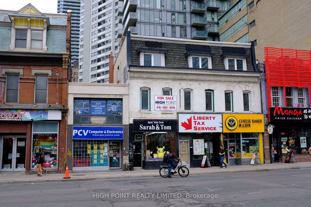 684-690, Yonge, Bay Street Corridor, Toronto