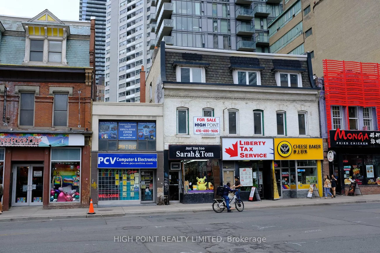 684-690, Yonge, Bay Street Corridor, Toronto