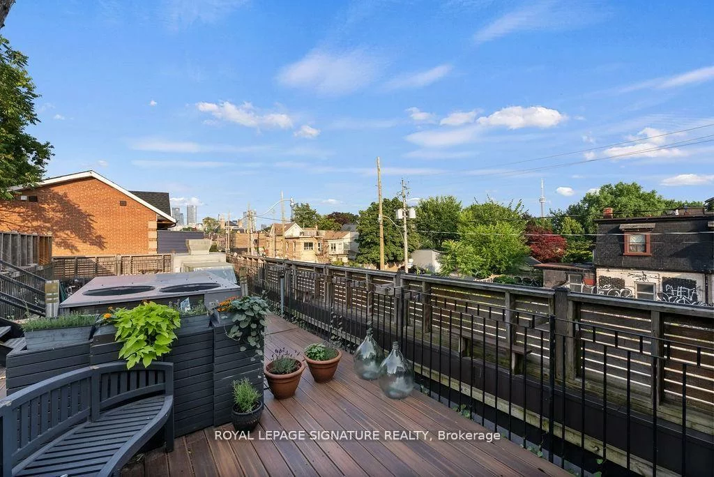 154, Harbord, Annex, Toronto