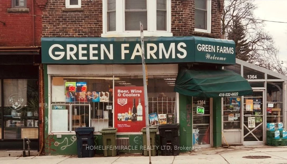 1364, Bathurst, Wychwood, Toronto