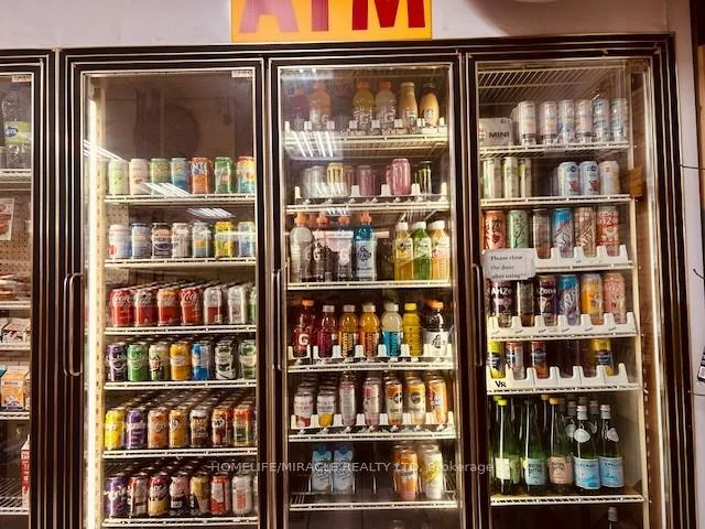 1364, Bathurst, Wychwood, Toronto