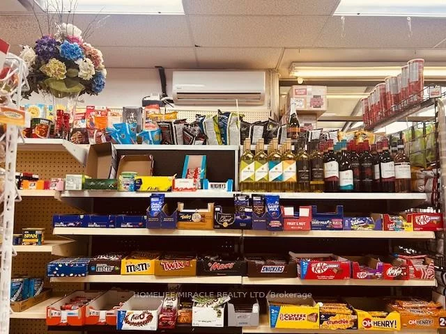 1364, Bathurst, Wychwood, Toronto