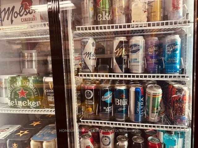 1364, Bathurst, Wychwood, Toronto