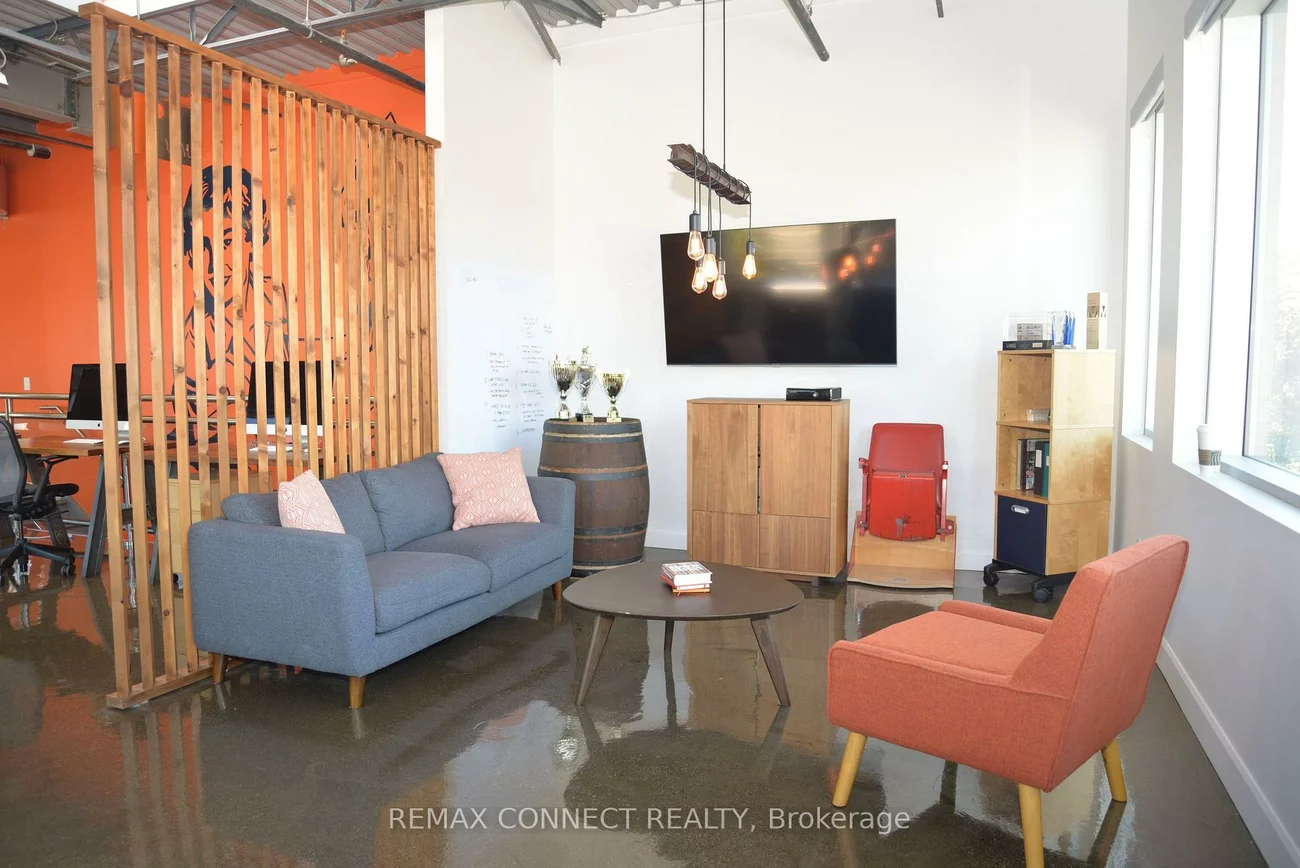 41, Industrial, Thorncliffe Park, Toronto