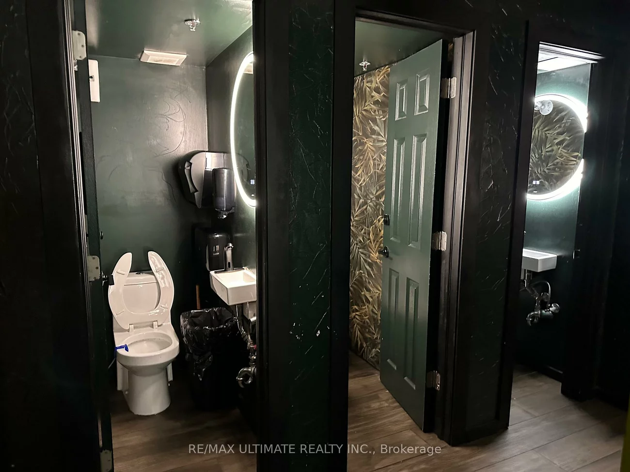 270, Adelaide, Waterfront Communities C1, Toronto