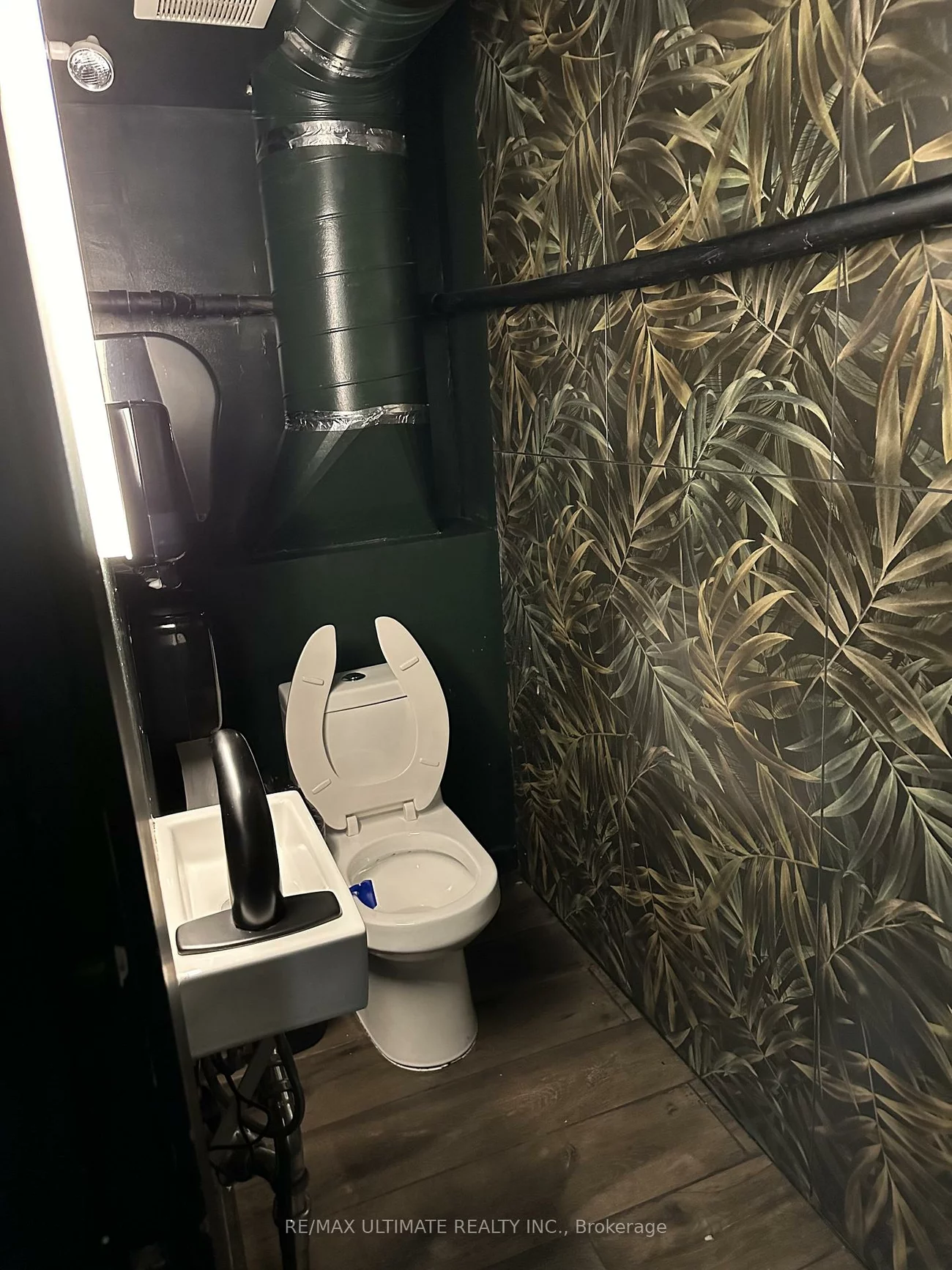 270, Adelaide, Waterfront Communities C1, Toronto