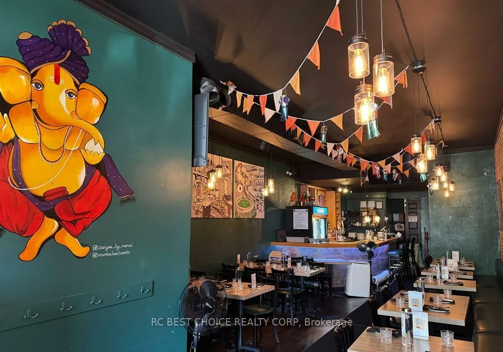 1063, Bloor, Dufferin Grove, Toronto