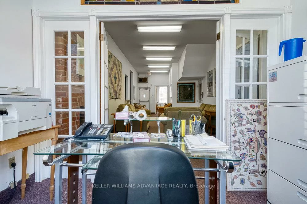 157, Gerrard, Moss Park, Toronto