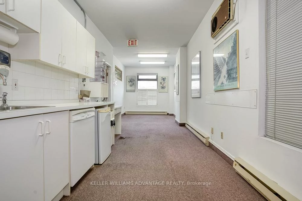 157, Gerrard, Moss Park, Toronto