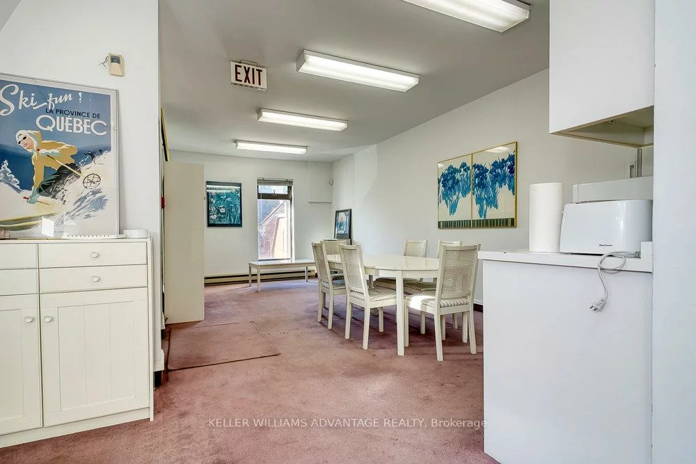 157, Gerrard, Moss Park, Toronto