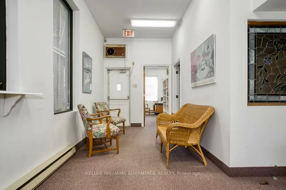 157, Gerrard, Moss Park, Toronto