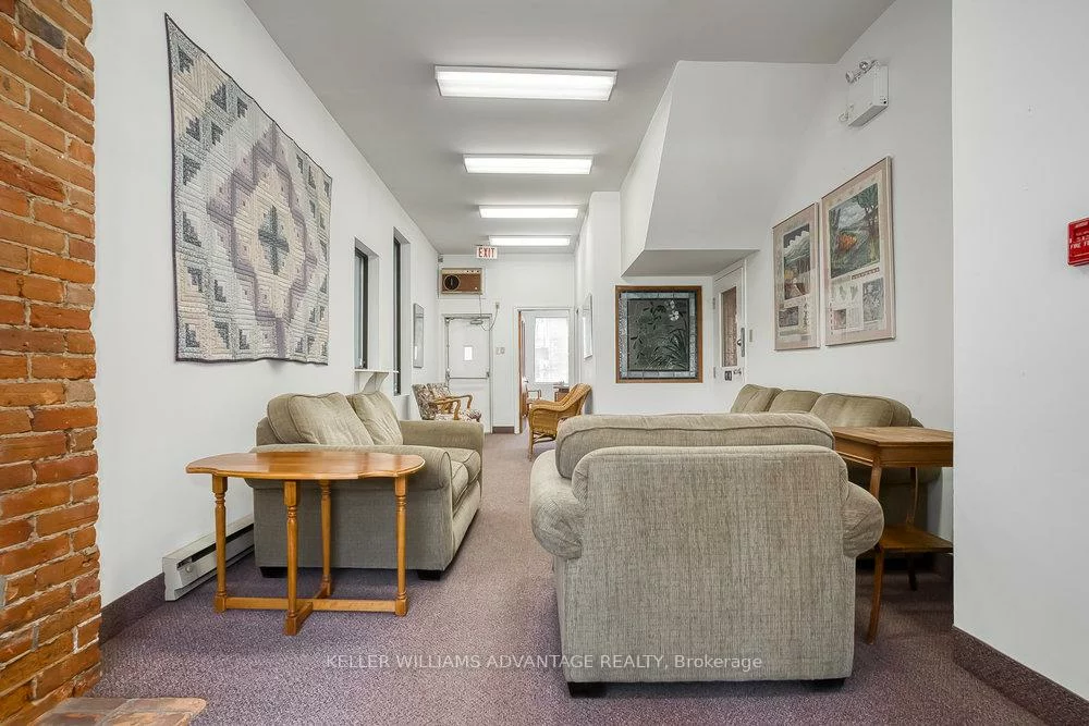 157, Gerrard, Moss Park, Toronto