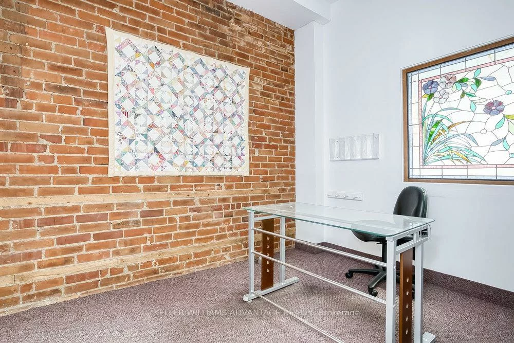 157, Gerrard, Moss Park, Toronto