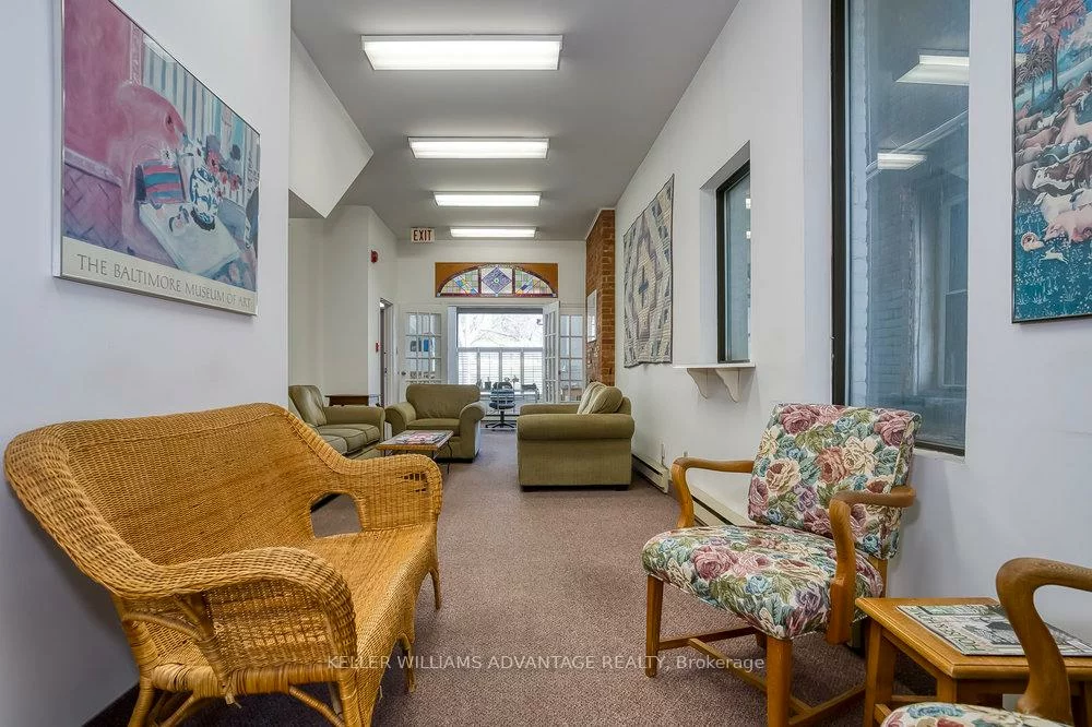 157, Gerrard, Moss Park, Toronto