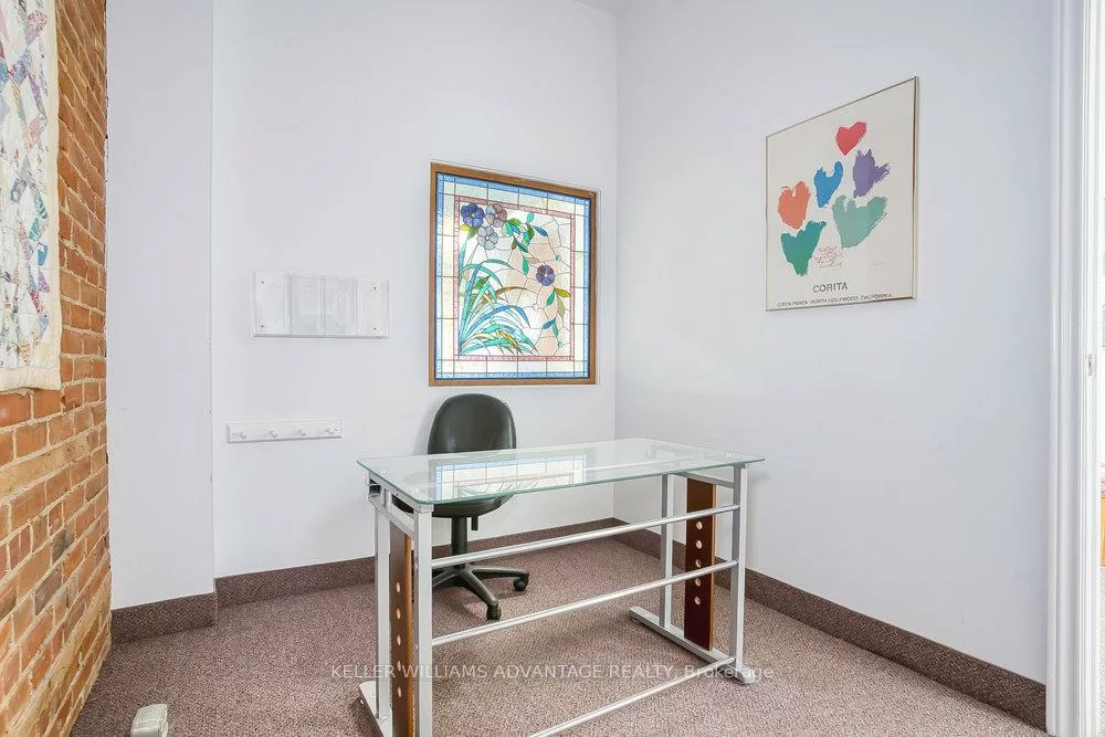 157, Gerrard, Moss Park, Toronto