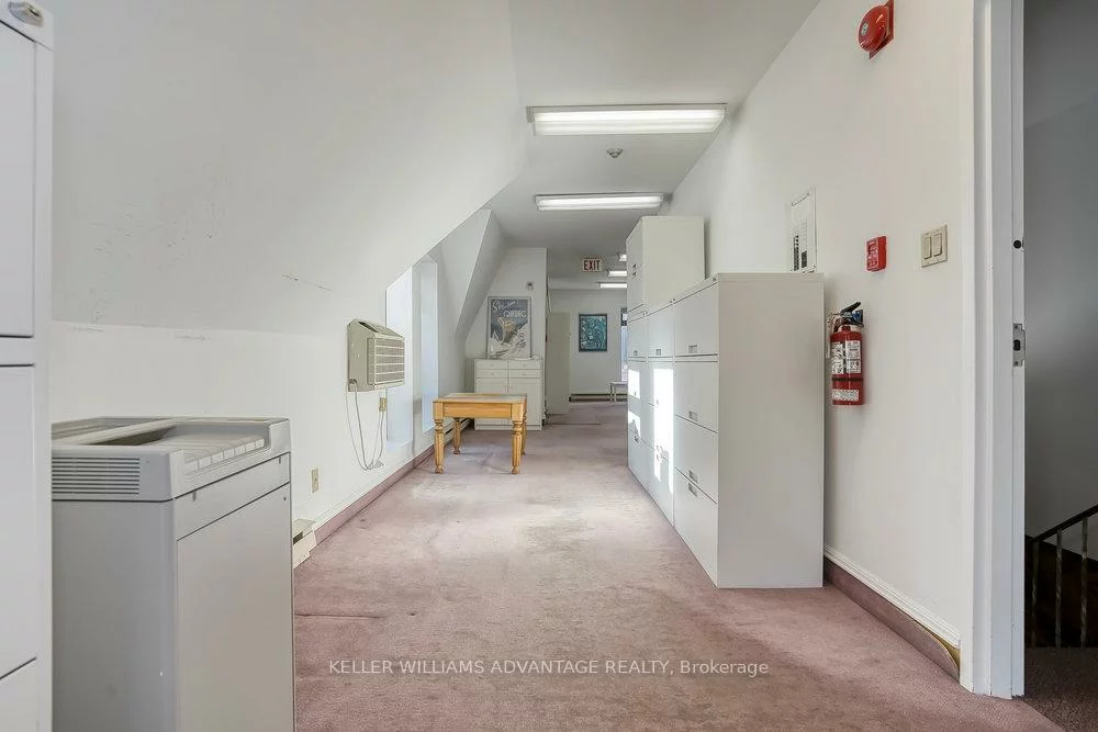 157, Gerrard, Moss Park, Toronto