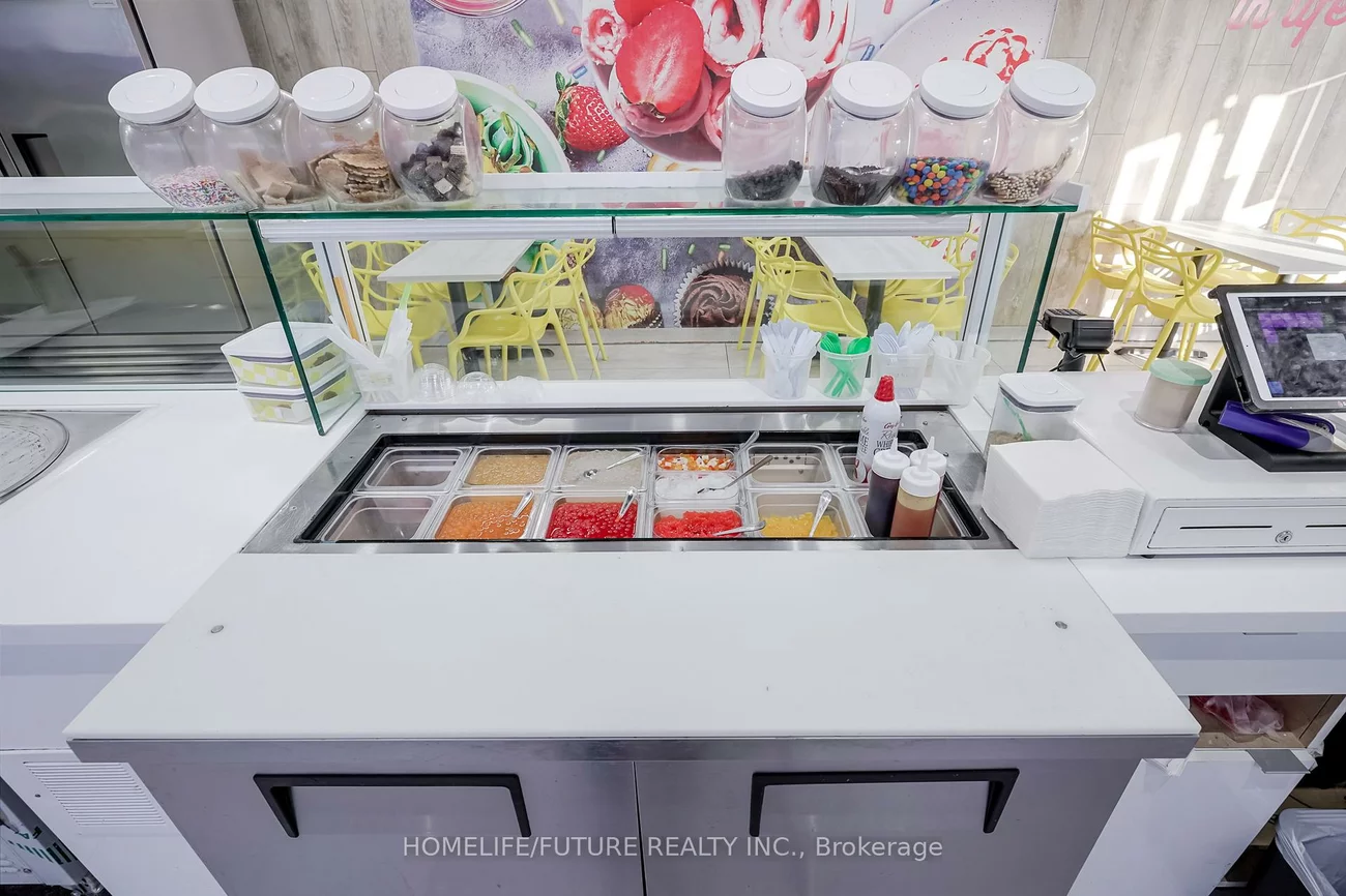 62, Overlea, Thorncliffe Park, Toronto