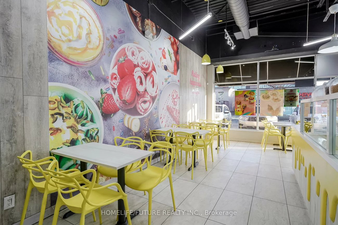 62, Overlea, Thorncliffe Park, Toronto