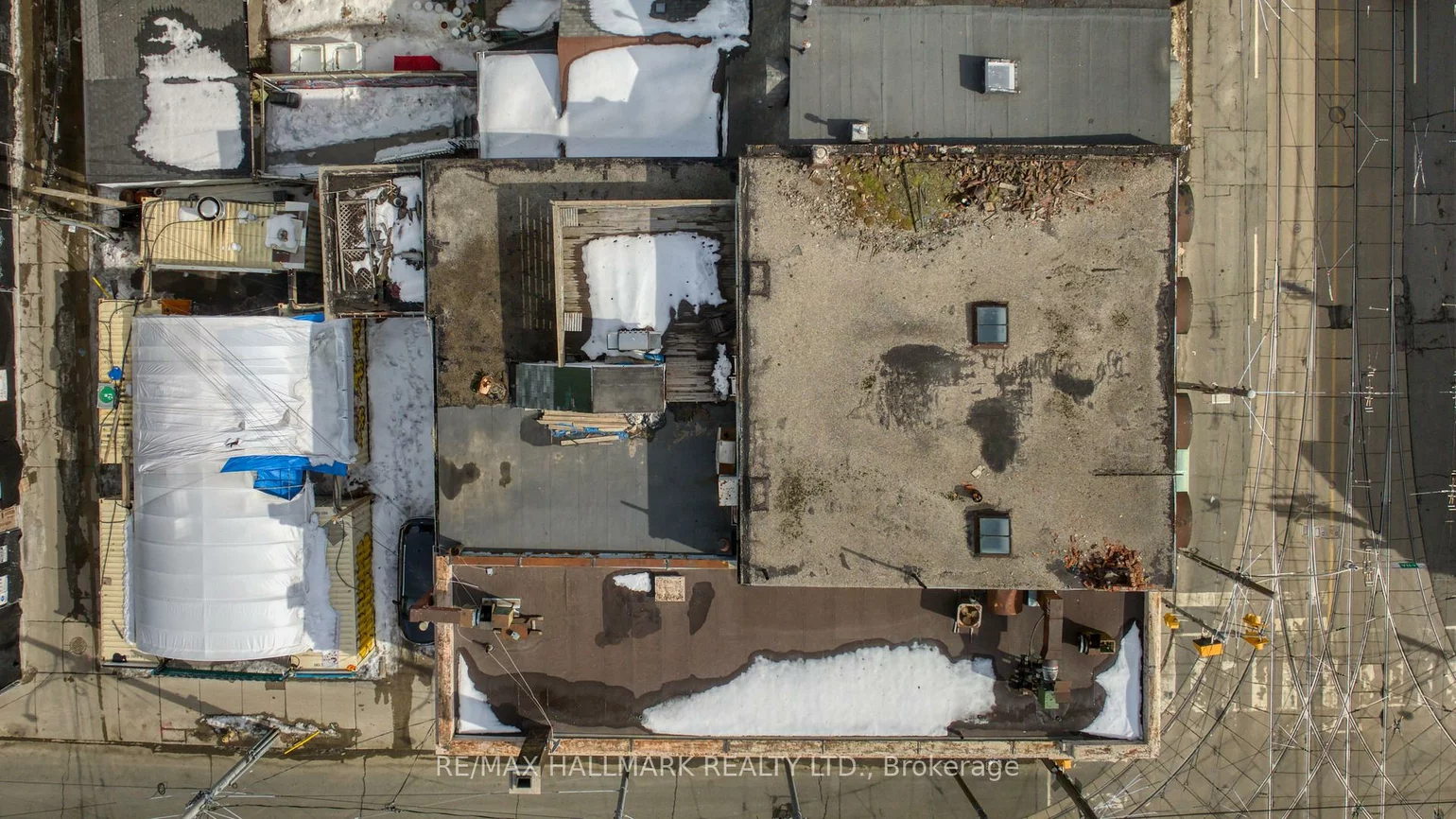 350-352, Queen, Regent Park, Toronto