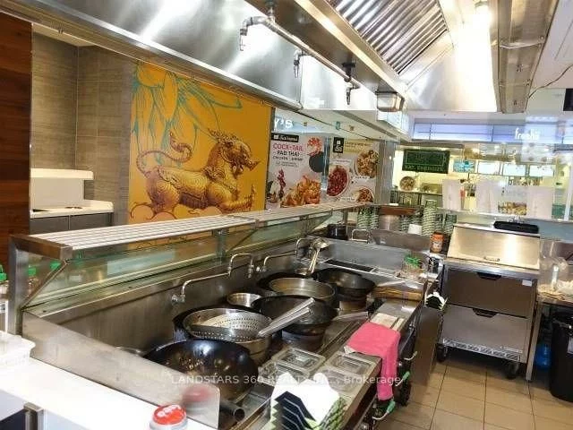 5650, Yonge, Newtonbrook West, Toronto