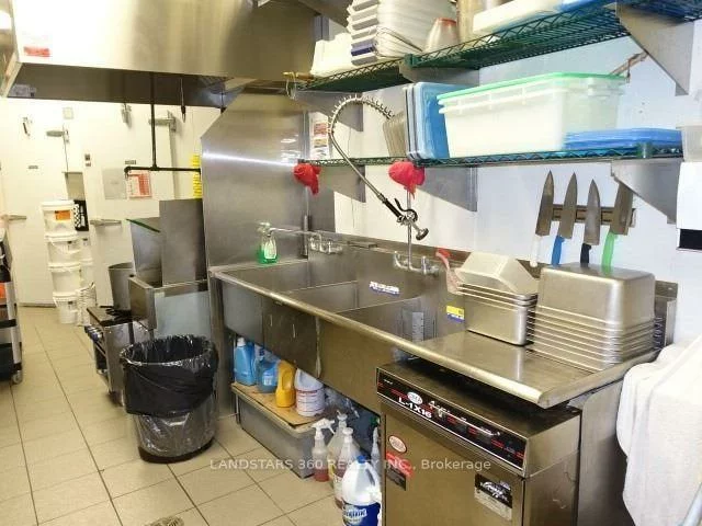 5650, Yonge, Newtonbrook West, Toronto