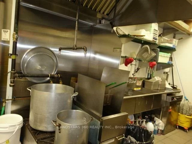 5650, Yonge, Newtonbrook West, Toronto