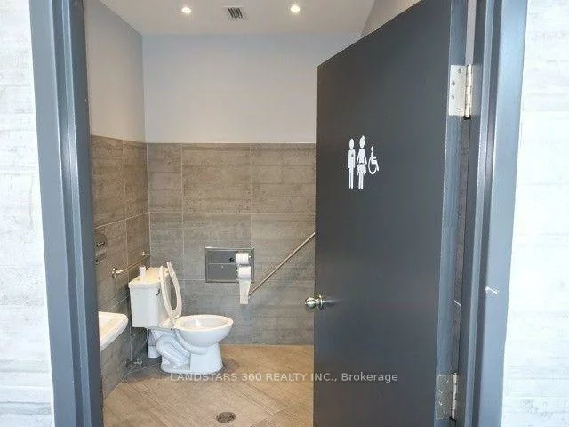 5650, Yonge, Newtonbrook West, Toronto