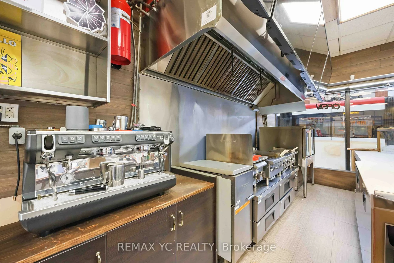 792, Bathurst, Annex, Toronto