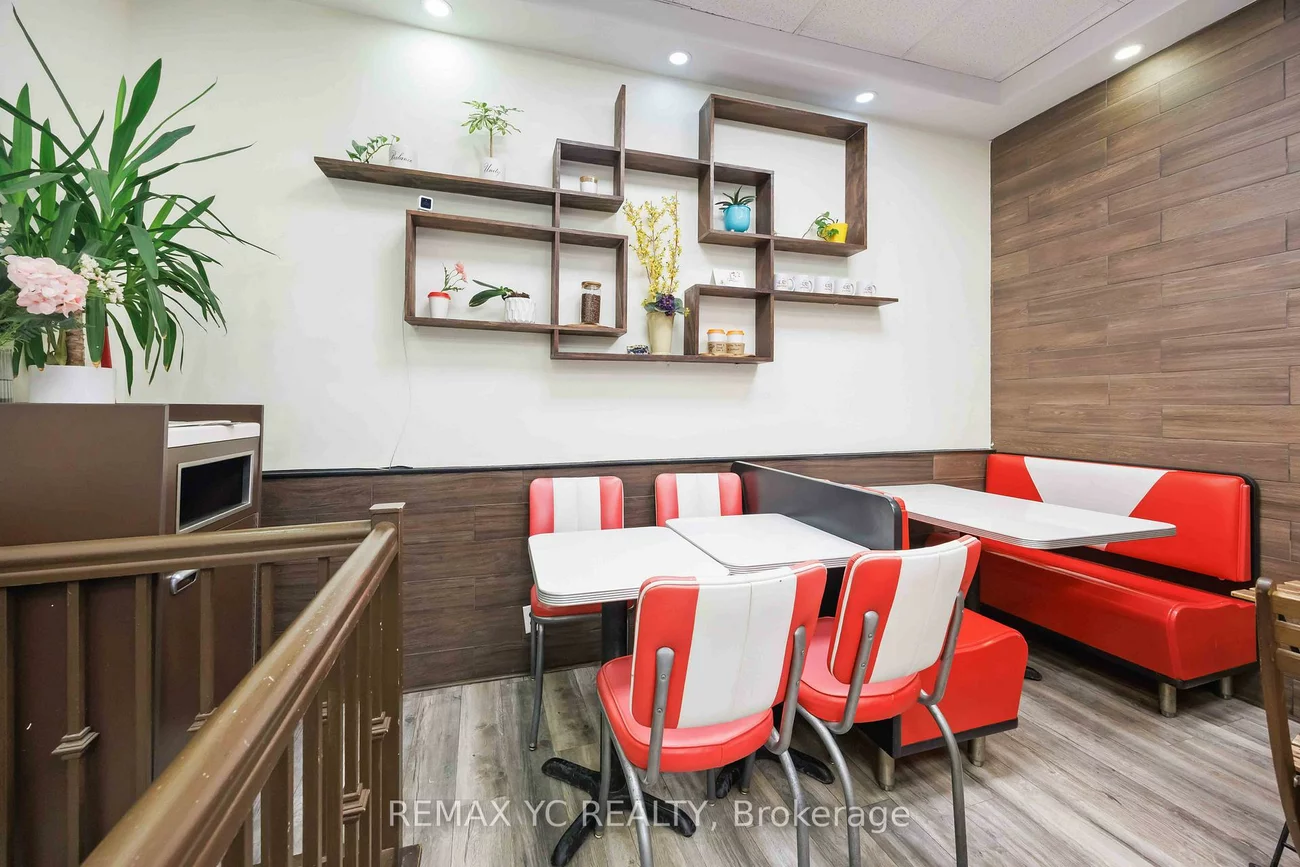 792, Bathurst, Annex, Toronto