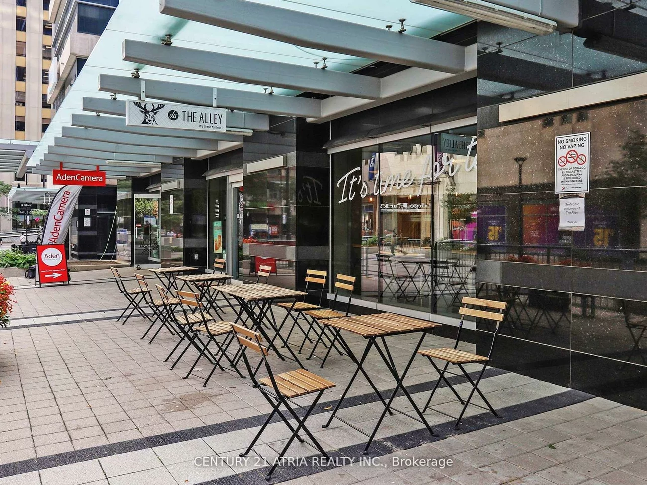 382, Yonge, Bay Street Corridor, Toronto