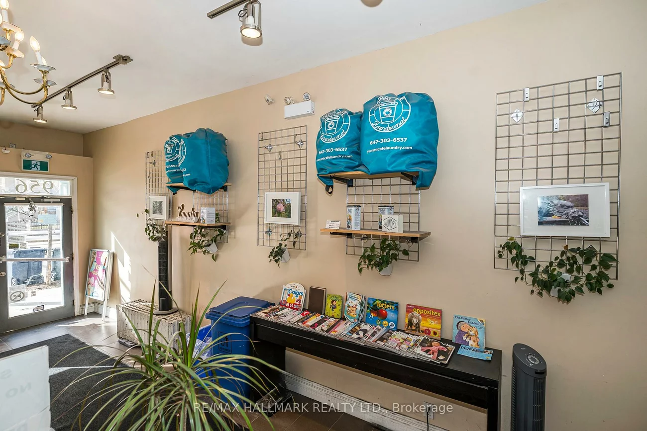 956, St Clair, Oakwood Village, Toronto