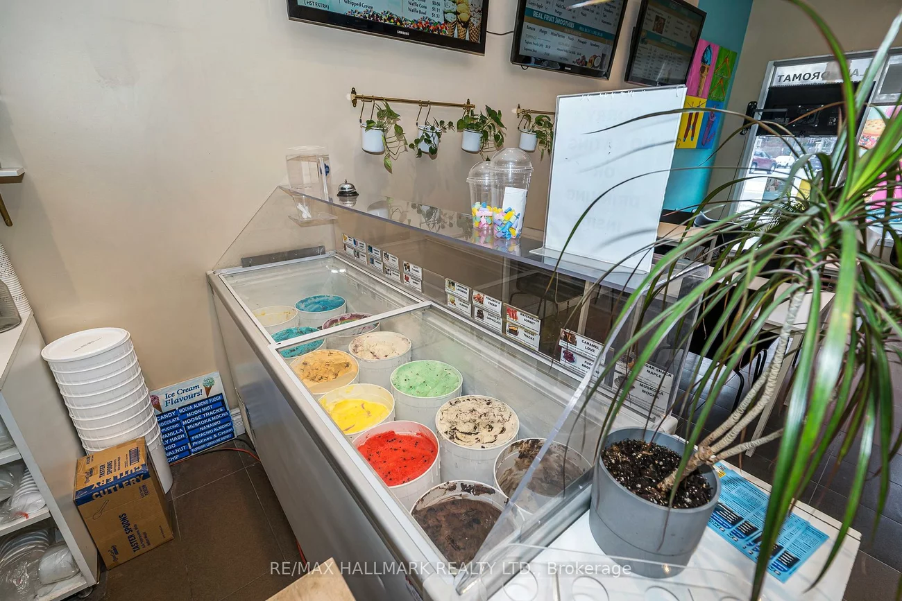 956, St Clair, Oakwood Village, Toronto