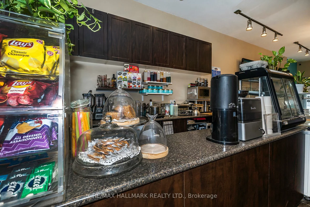 956, St Clair, Oakwood Village, Toronto