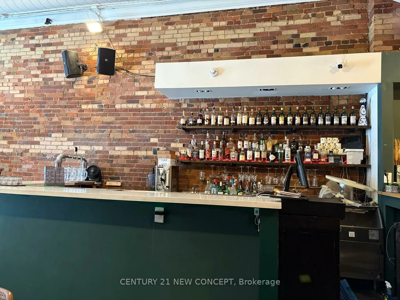 490, Queen, Kensington-Chinatown, Toronto