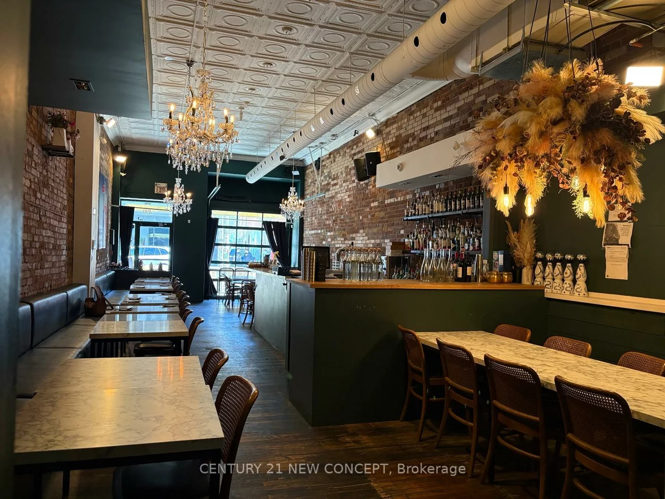 490, Queen, Kensington-Chinatown, Toronto