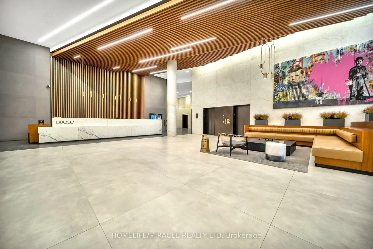 130, Queens, Waterfront Communities C8, Toronto