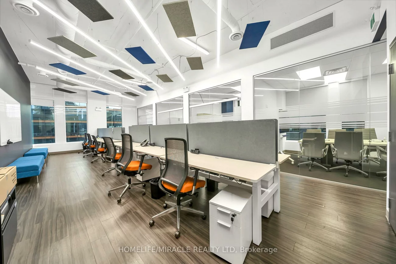 130, Queens, Waterfront Communities C8, Toronto